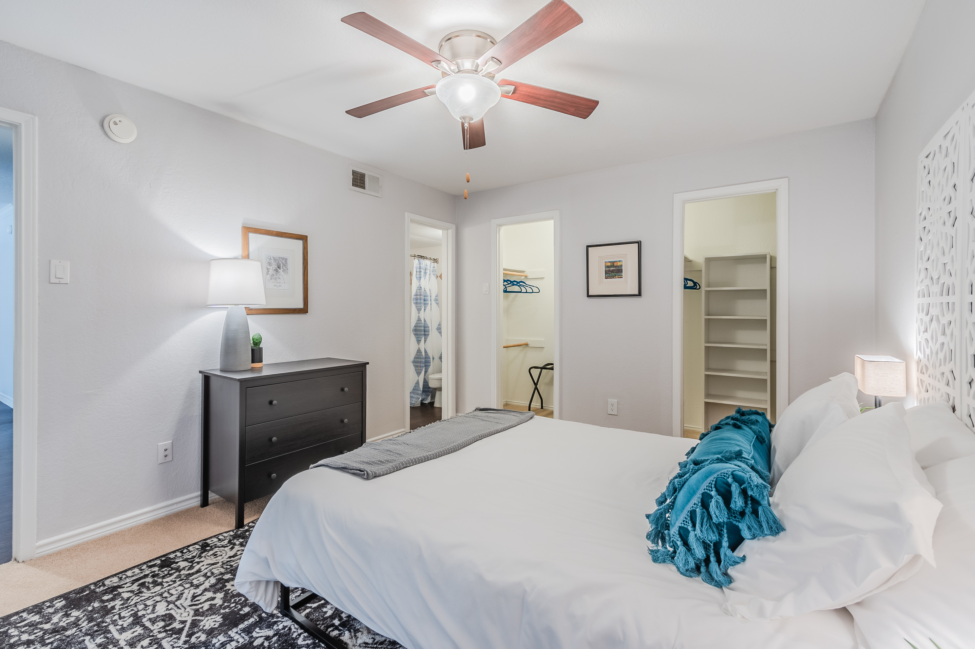 Two bedroom apartment spacious bedroom at Lakeside