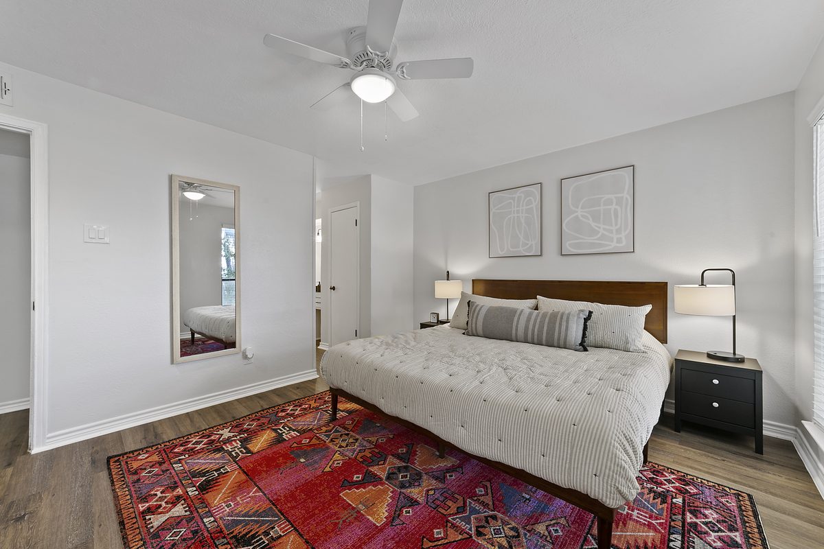 Cozy Bedroom Setup at Lakeside Apartments