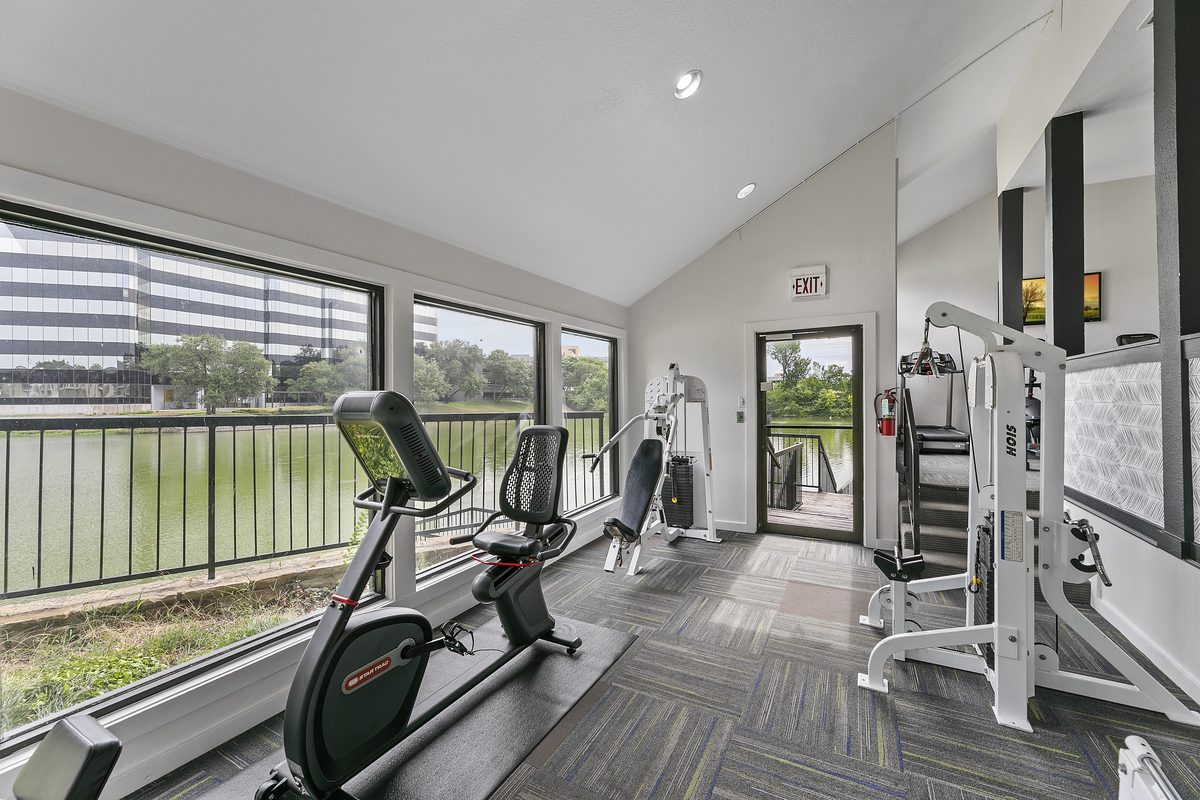 Fitness Center Weight Machines at Lakeside Apartments