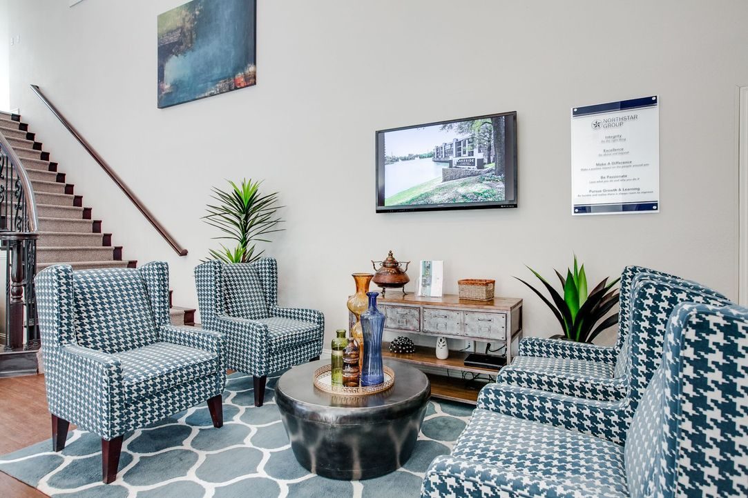 Leasing Office Lounge at Lakeside Apartments
